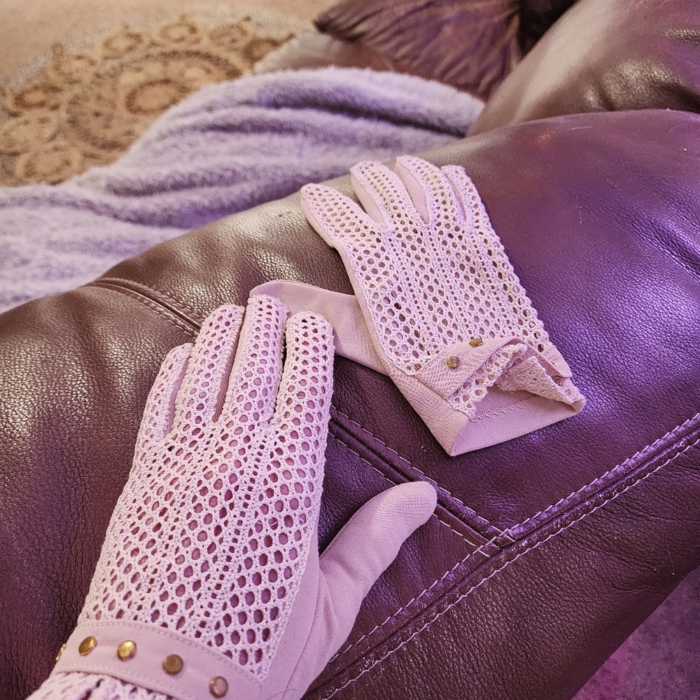 Vintage 1950ish womens gloves